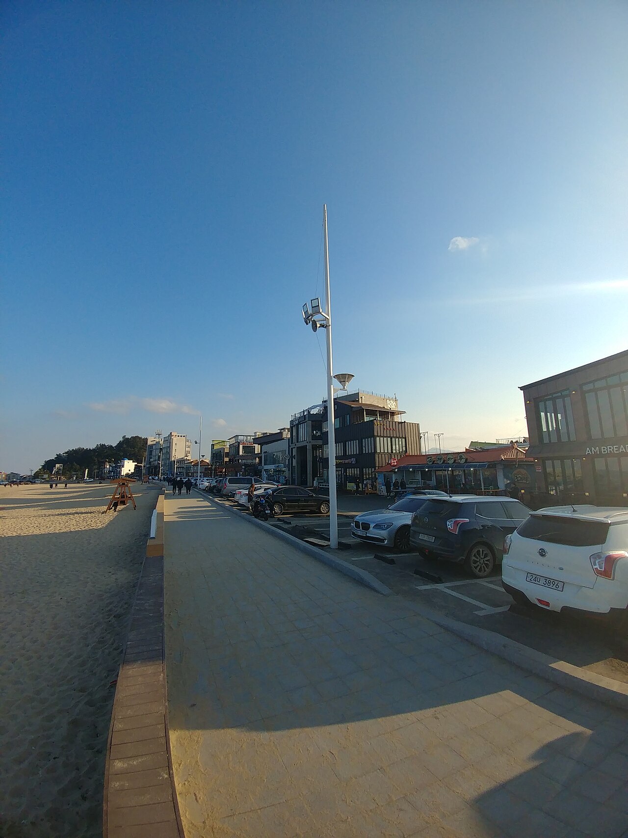 Anmok Beach Coffee Street (강릉 안목해변 커피거리) 4