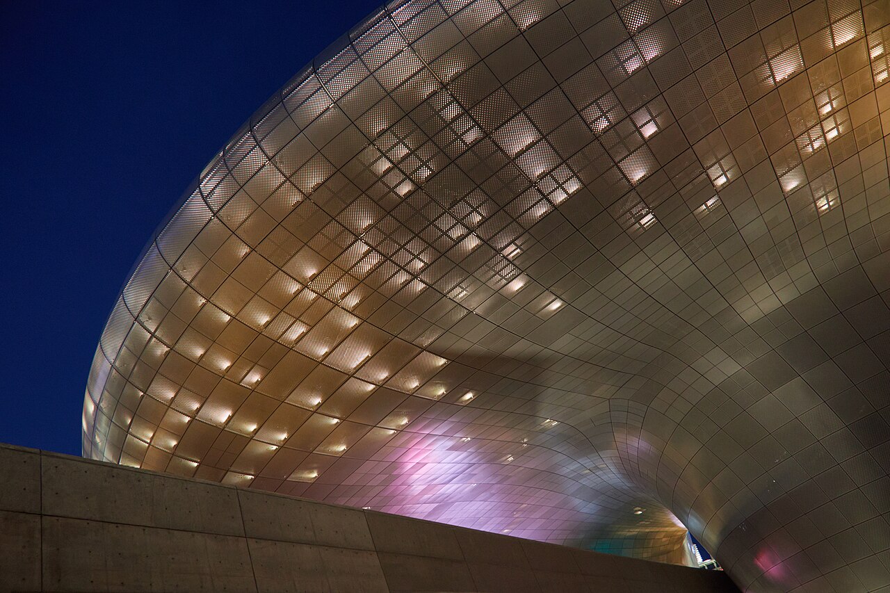 Dongdaemun Design Plaza (동대문디자인플라자) 3