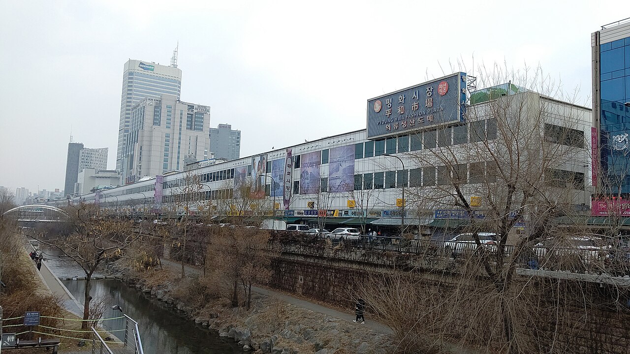 Dongdaemun Fashion Town (동대문 패션타운) 3